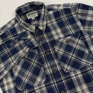 The Stronghold Shirt Mens Large Blue Plaid Short Sleeve Button Up Knit